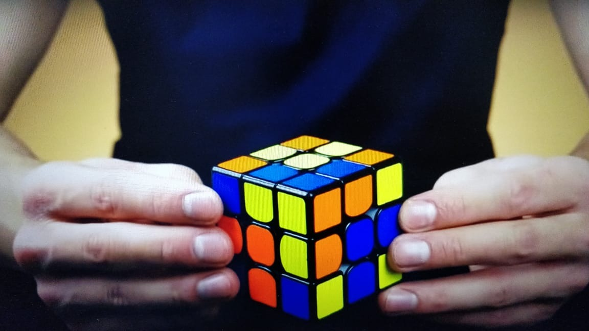 7 Rubik's Cube Tricks That Will Blow Your Mind DigitalGpoint