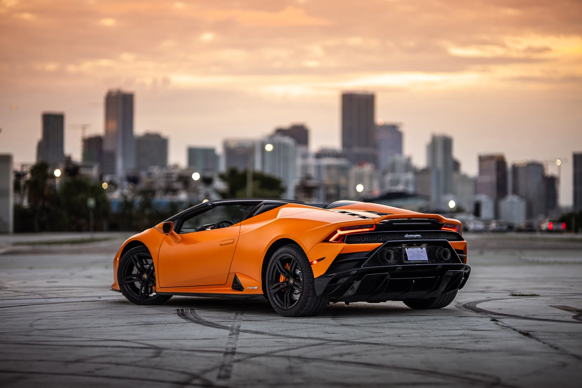 Ferrari vs Lamborghini